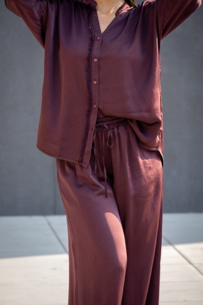 CALÇA BORGONHA COM ELÁSTICO RUGA - Image 2