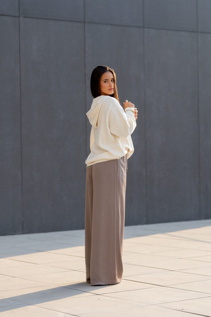 CALÇA TAUPE COM ELÁSTICO RUGA - Image 3