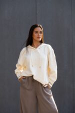 CAMISOLA DE CAPUZ CRU COM RELEVOS RUGA - Image 5