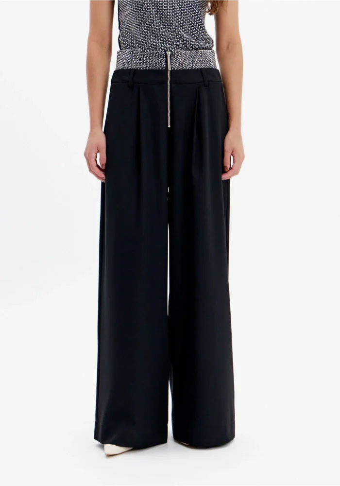 CALÇA PRETA COM BRILHOS LANÇA PERFUME - Imagen 2