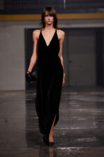 VESTIDO LONGO EM VELUDO ELEH - Image 2