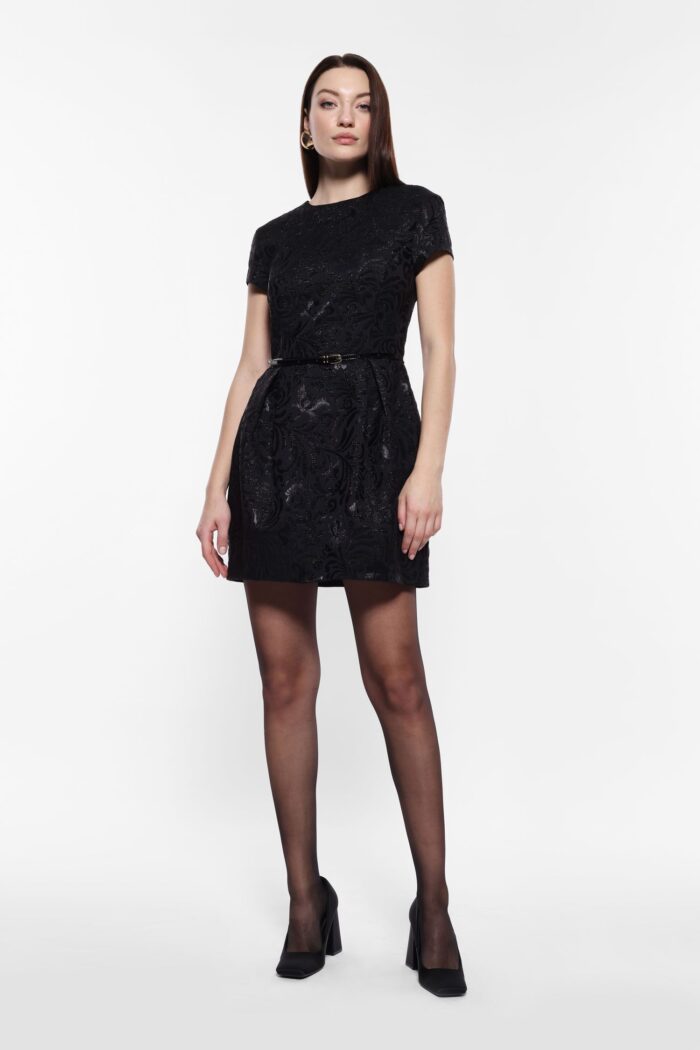 VESTIDO PRETO ESTRUTURADO JCAQUARD COM BRILHO IMPERIAL - Image 1