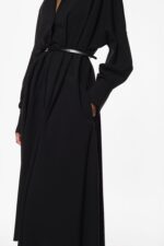 VESTIDO CAMSIEIRO PRETO COM CINTO IMPERIAL - Image 4