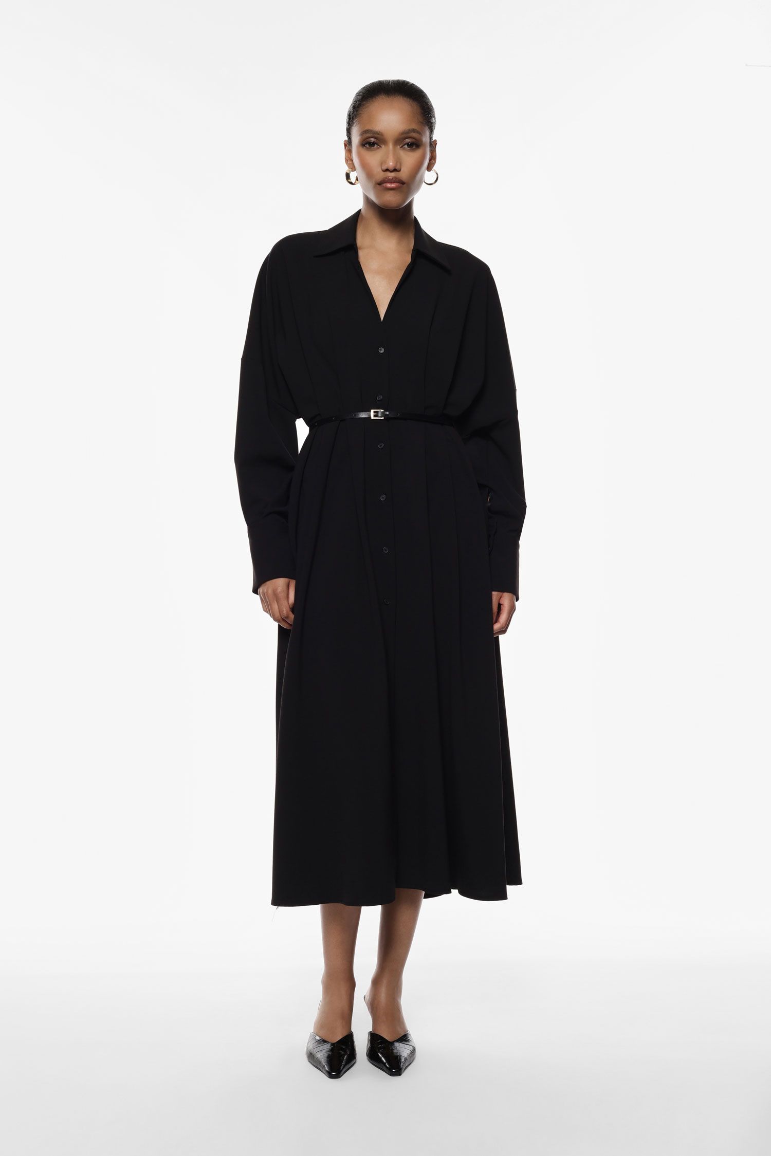 01900_AFUVKFUC_IR VESTIDO CAMSIEIRO PRETO COM CINTO IMPERIAL - Image 1