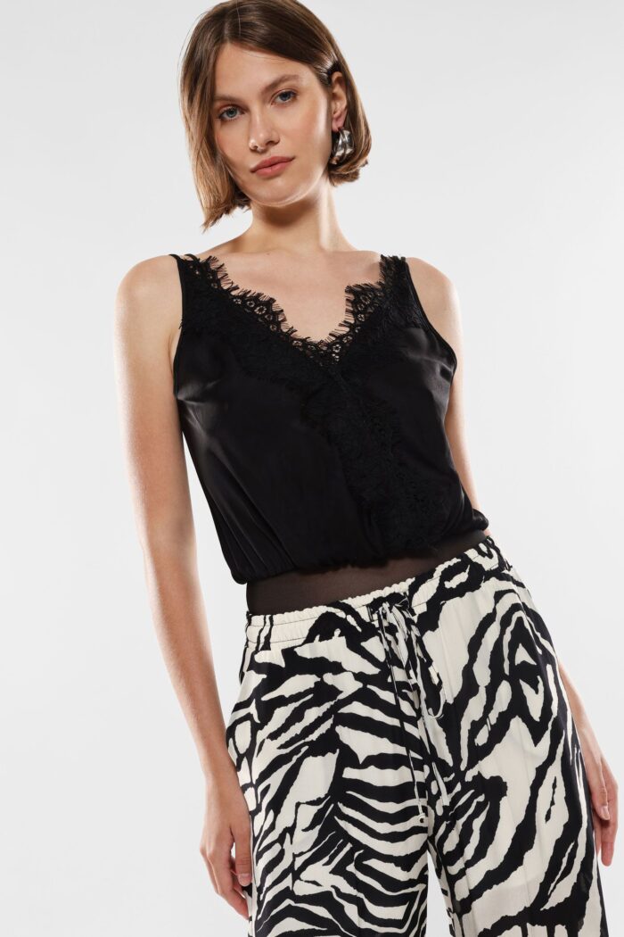 BODY PRETO COM RENDA IMPERIAL - Image 1