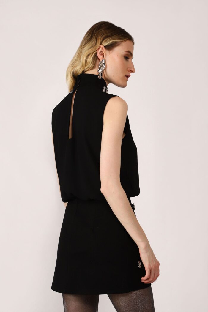 TOP PRETO SEM MANGAS COM APLIQUES BRILHANTES DIXIE - Imagen 3