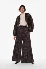 CALÇA ANIMAL PRINT COM PREGAS E CINTO IMPERIAL