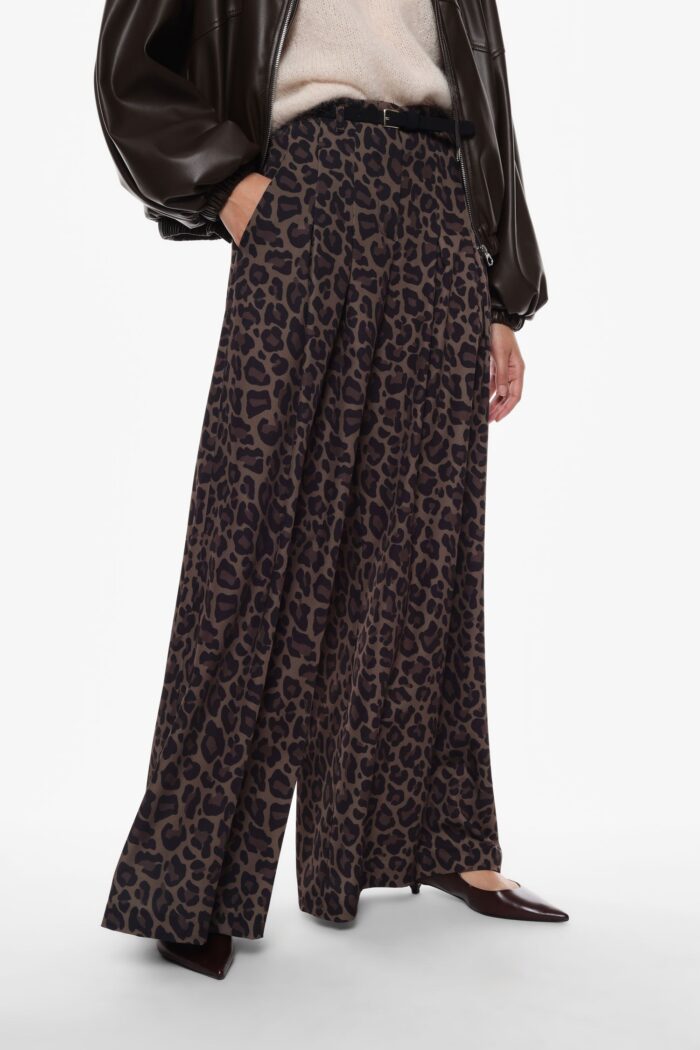 CALÇA ANIMAL PRINT COM PREGAS E CINTO IMPERIAL - Image 3