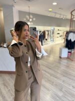 BLAZER CAMEL COM BRILHO ELEH - Image 2
