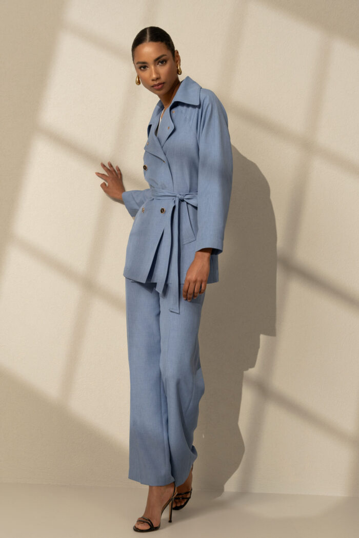 TRENCH AZUL COM CINTO AJUSTÁVEL FERRACHE - Imagen 2