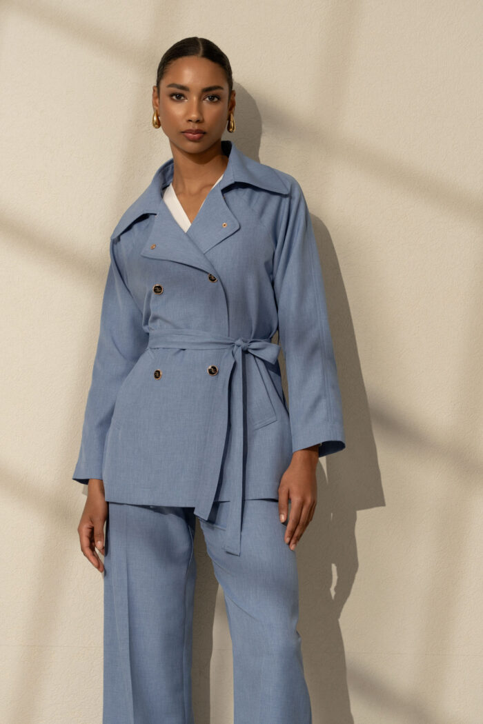 TRENCH AZUL COM CINTO AJUSTÁVEL FERRACHE - Imagen 1