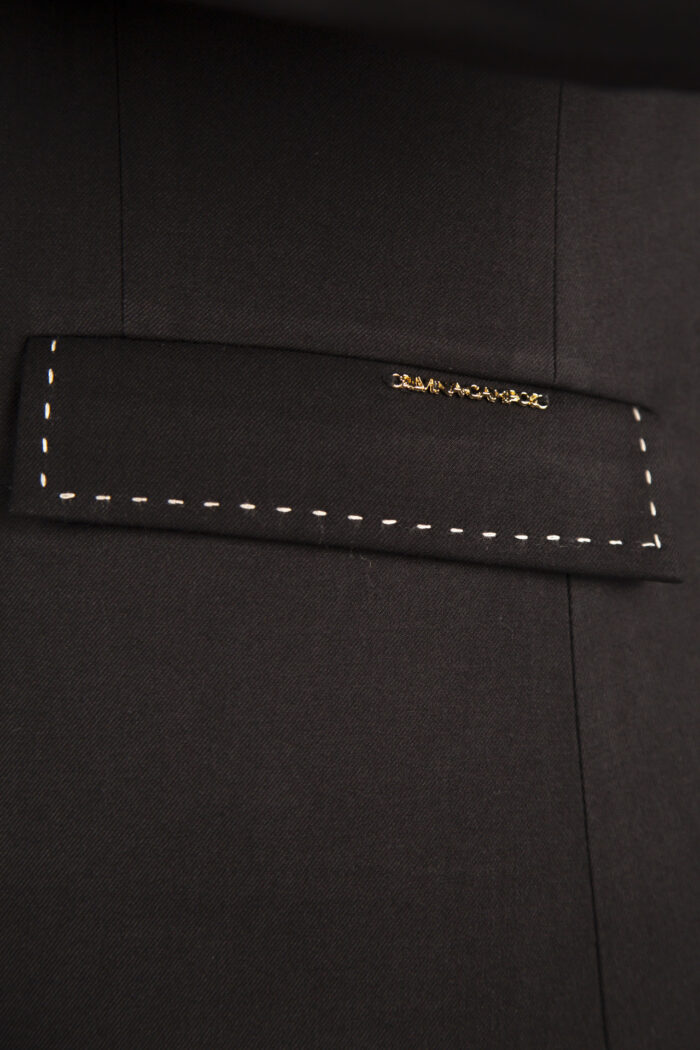 BLAZER PRETO COM DETALHE DE COSTURA SILVINA CAMPOS - Image 7