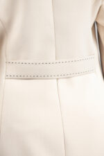 BLAZER BEGE COM DETALHE DE COSTURA SILVINA CAMPOS - Image 4