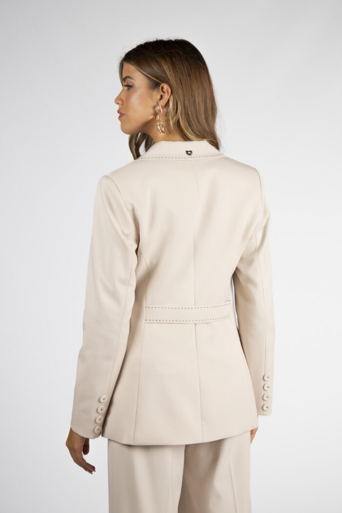BLAZER BEGE COM DETALHE DE COSTURA SILVINA CAMPOS - Image 3