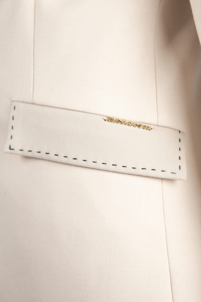 BLAZER BEGE COM DETALHE DE COSTURA SILVINA CAMPOS - Image 6