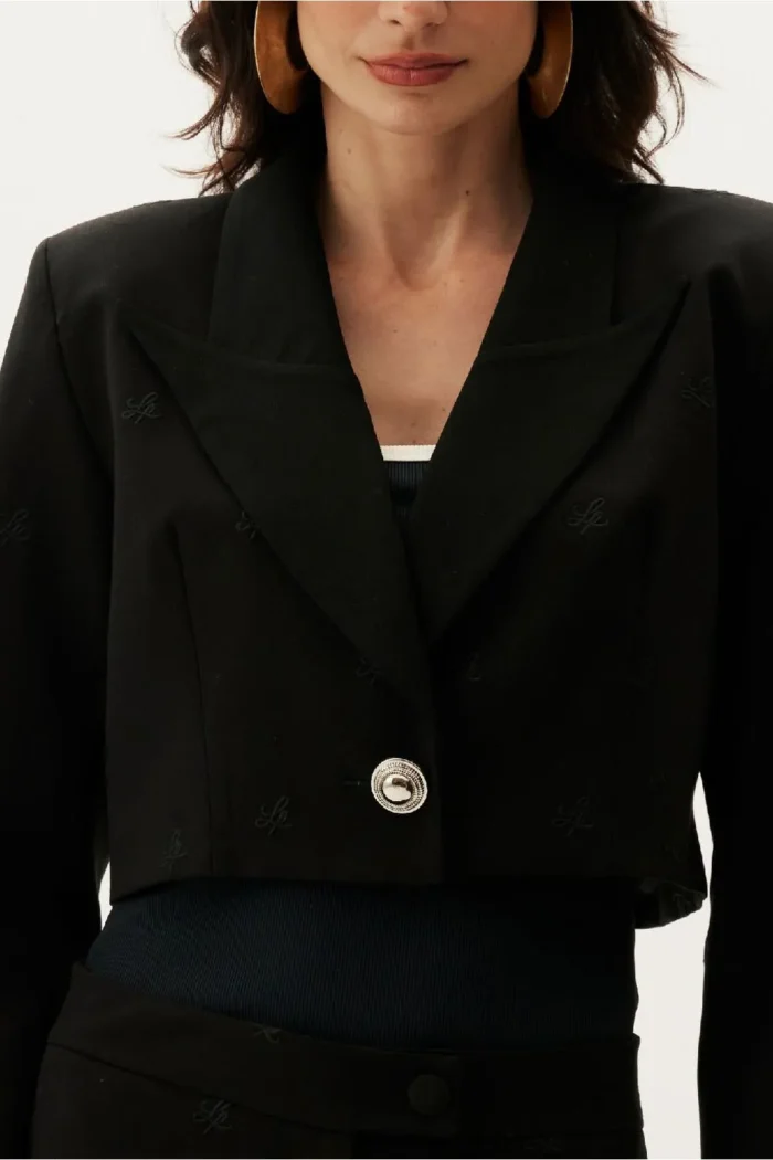 BLAZER CURTO PRETO COM BORDADO LANÇA PERFUME - Image 3
