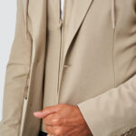 BLAZER TÉCNICO COM CAPUZ BEGE ZOLLF - Image 3