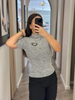 CAMISOLA CINZA EM MALHA LANÇA PERFUME