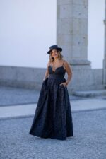 VESTIDO LONGO PRETO TEXTURA FLORIDA LANÇA PERFUME