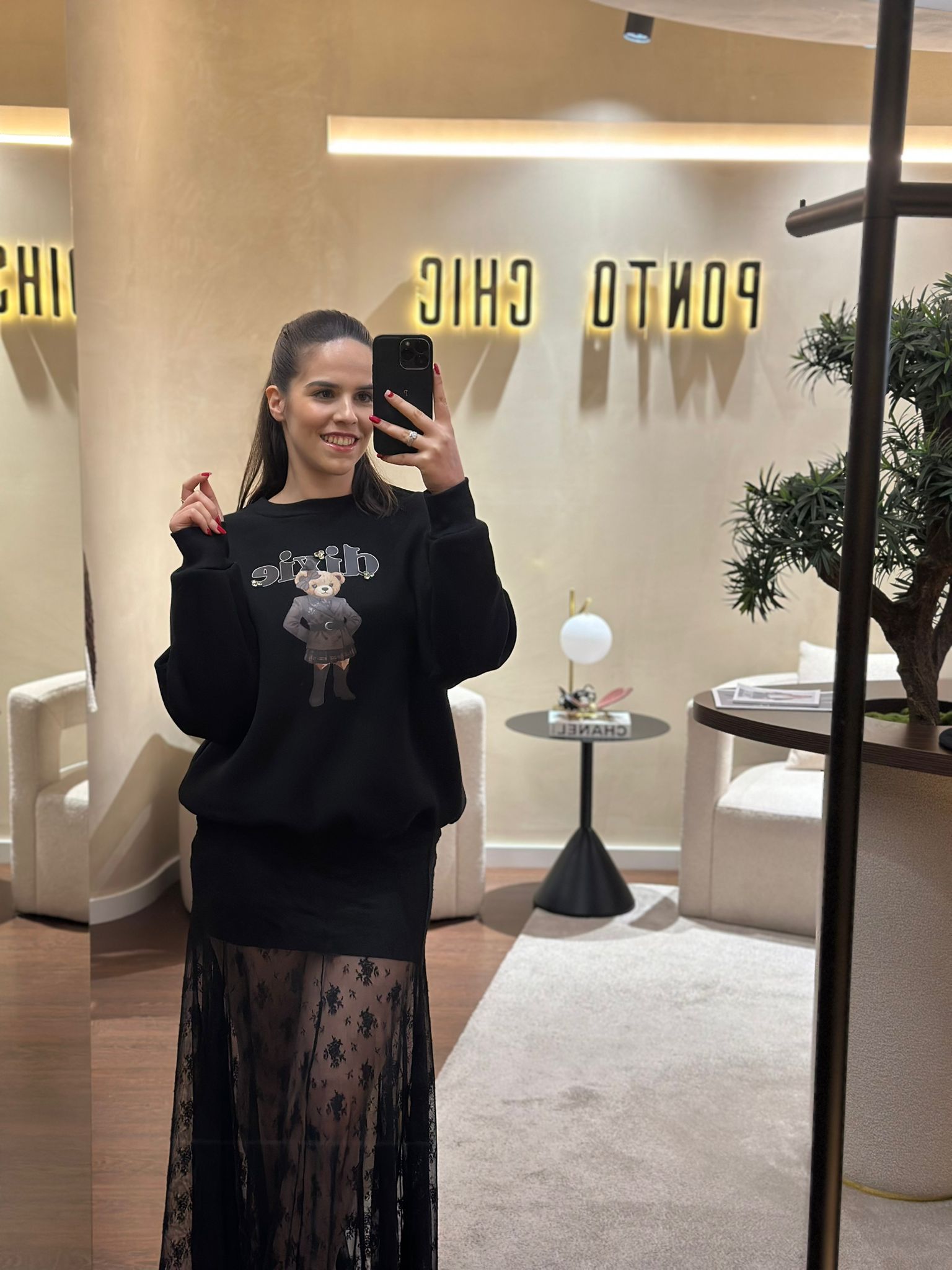 8c87a6d0-73ca-476b-8eff-c5022b049eb3 SWEAT PRETA URSO COM APLICAÇÕES DIXIE - Image 3