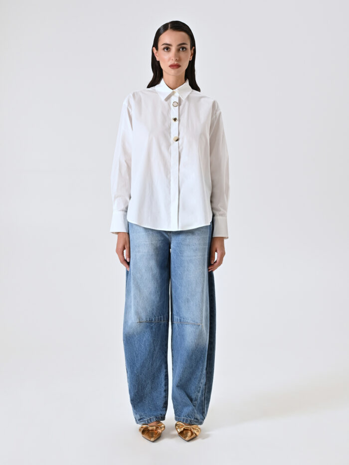 CAMISA BRANCA COM BOTÕES METÁLICOS RINASCIMENTO - Image 2
