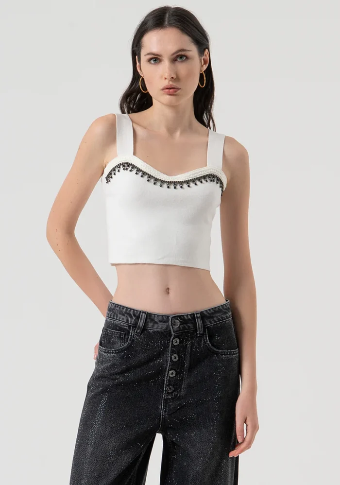 TOP BRANCO COM APLICAÇÕES DE MIÇANGAS FRACOMINA - Image 1