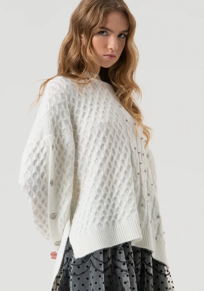 CAMISOLA  DE MALHA COM APLICAÇÕES FRACOMINA - Image 3