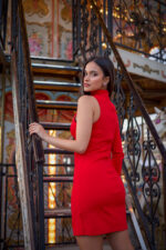 VESTIDO CURTO ASSIMÉTRICO VERMELHO LANÇA PERFUME - Imagen 4