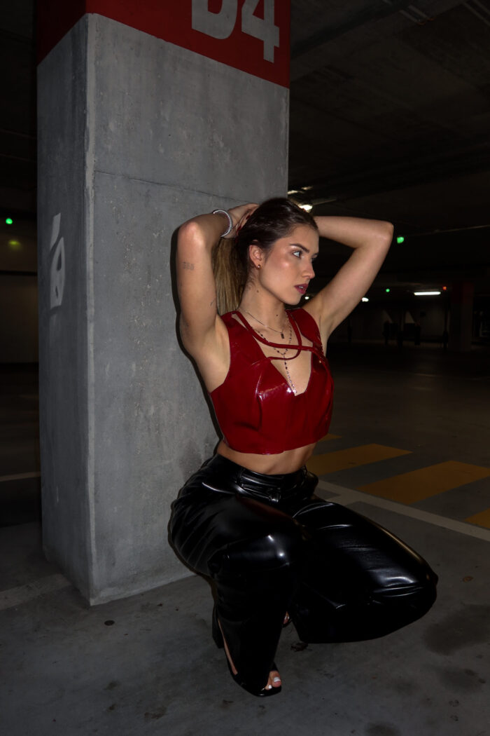 CROP TOP EFEITO VINIL VERMELHO SAHOCO - Image 4