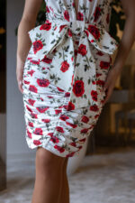 VESTIDO ESTAMPA ROSA COM LAÇO MAXI LANÇA PERFUME - Imagen 4