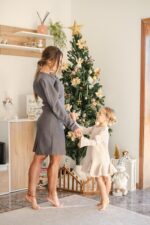 VESTIDO CINZENTO COM OMBROS ESTRUTURADOS MISS YOU - Image 4