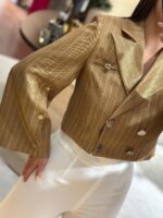 BLAZER CROPPED CAMEL ÁS RISCAS SAHOCO - Image 3