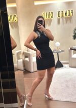 VESTIDO PRETO GOLA AMOVIVEL COM APLICAÇÕES DIXIE
