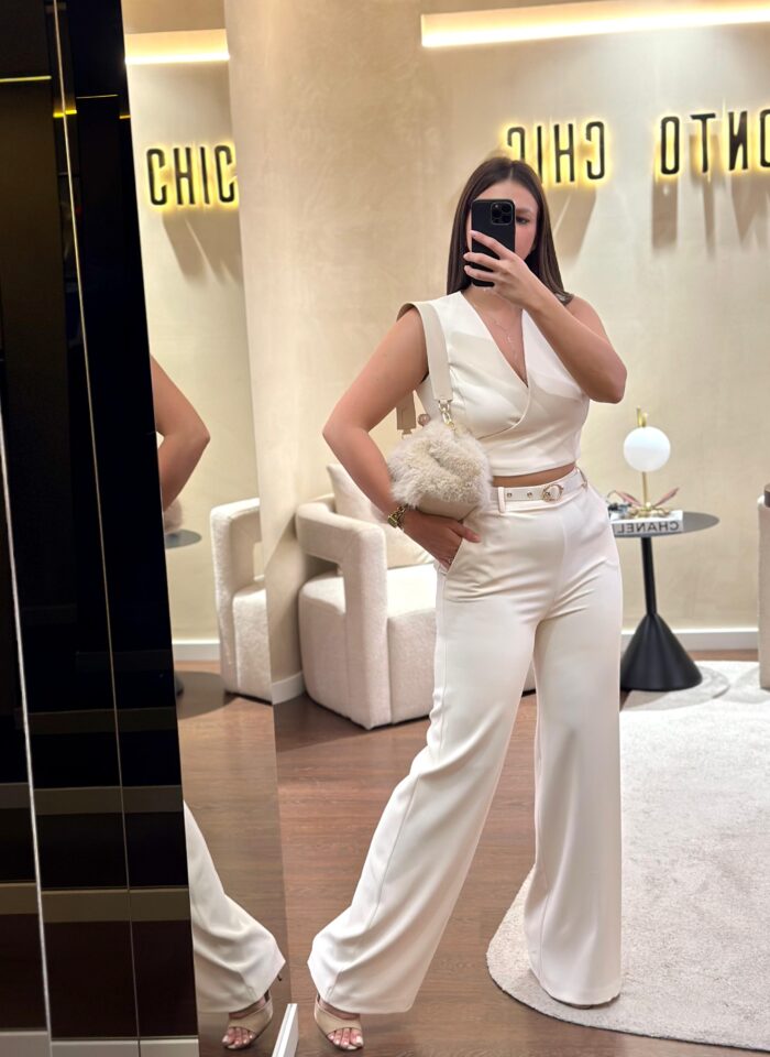 PANTALONA CREME COM PREGAS RINASCIMENTO - Image 1
