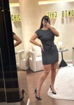 VESTIDO CINZENTO ELEGANTE COM DETALHE DE CINTO IMPERIAL