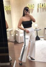 CALÇA SPORT BRANCA COM RISCA PRETA GAELLE PARIS