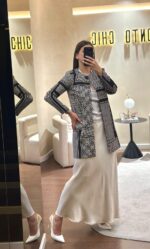 CASACO ESTAMPADO GEOMÉTRICO PRETO E BRANCO RINASCIMENTO - Image 2