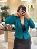 CASACO CURTO VERDE COM PERFIL PRETO RINASCIMENTO - Image 3