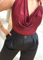 TOP BORDÔ DE GOLA HALTER COM DETALHE DOURADO PONTO CHIC - Image 3