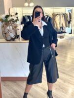 BERMUDA PRETA EM PELE SINTÉTICA IMPERIAL