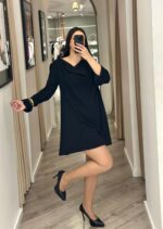 VESTIDO PRETO COM DECOTE DRAPEADO NAS COSTAS RINASCIMENTO - Image 3