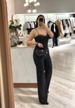 MACACÃO PRETO CAI-CAI COM APLICAÇÃO DE PEDRAS RINASCIMENTO