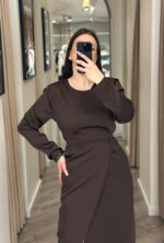 VESTIDO CASTANHO MIDI COM MANGA COMPRIDA RINASCIMENTO - Image 4