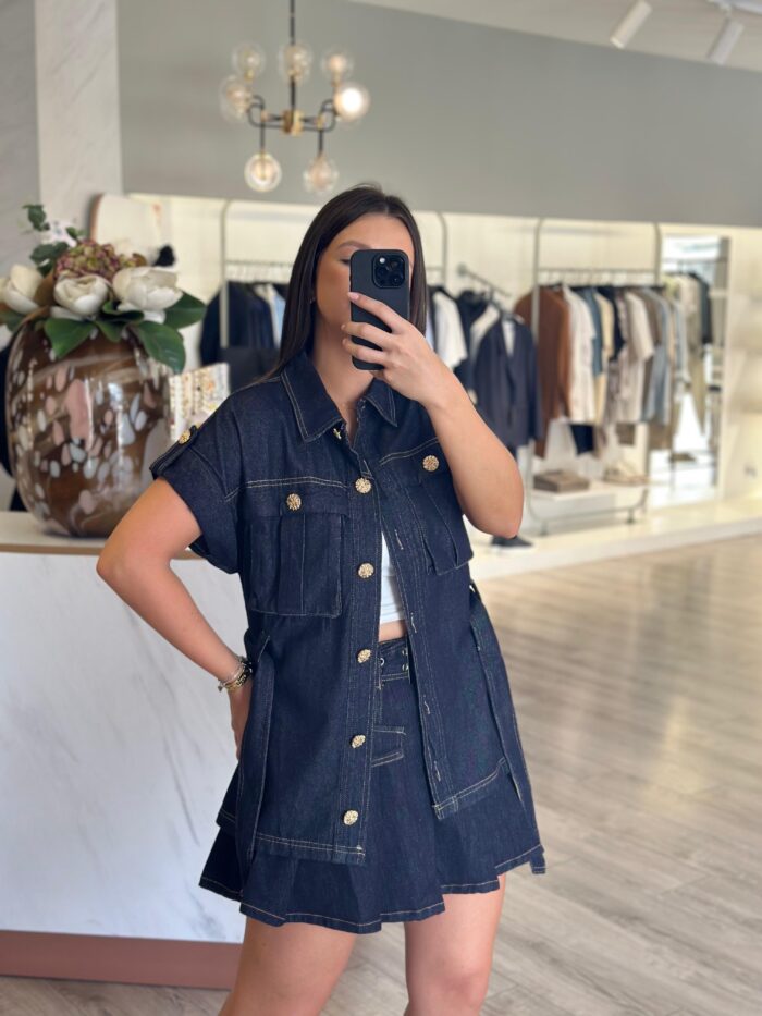 CAMISA EM GANGA COM BOTÕES DOURADOS PONTO CHIC - Image 2