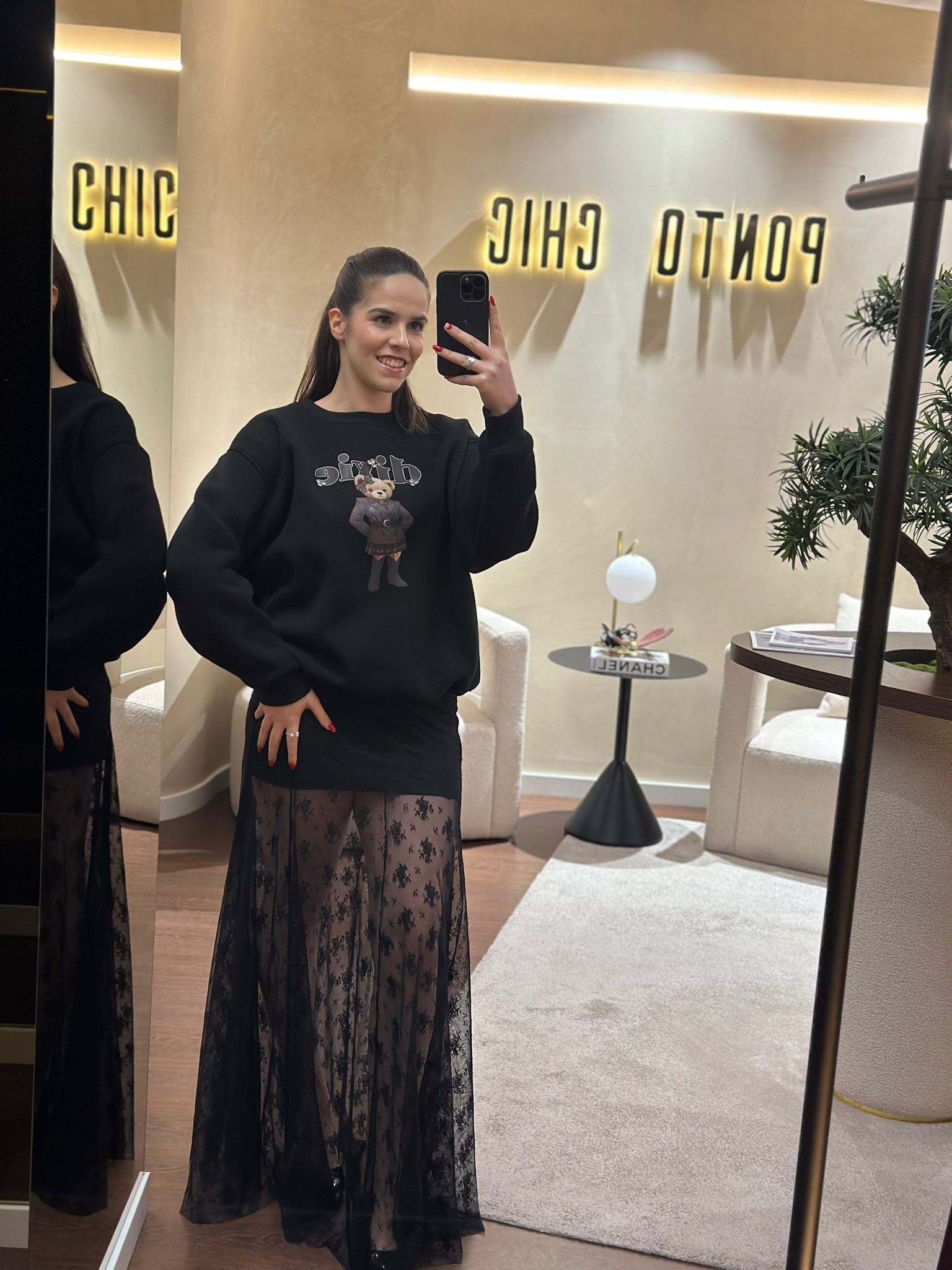 bfd2e1b6-bd98-4011-9d1b-c315665c2912 SWEAT PRETA URSO COM APLICAÇÕES DIXIE - Image 2