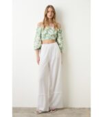 TOP BRANCO COM DETALHES VERDES BSB - Image 2