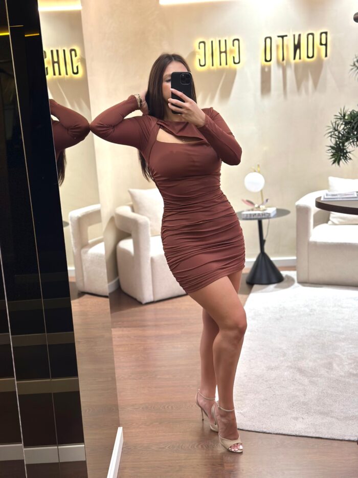 VESTIDO CASTANHO COM FRANZIDOS LANÇA PERFUME - Image 2