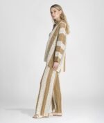 CALÇAS CAMEL PERFURADAS COM RISCAS RUGA - Imagen 3