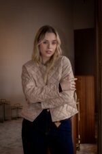 CASACO ACOLCHOADO BEGE COM INTERIOR ESTAMPADO RUGA - Image 4