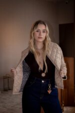 CASACO ACOLCHOADO BEGE COM INTERIOR ESTAMPADO RUGA - Image 2